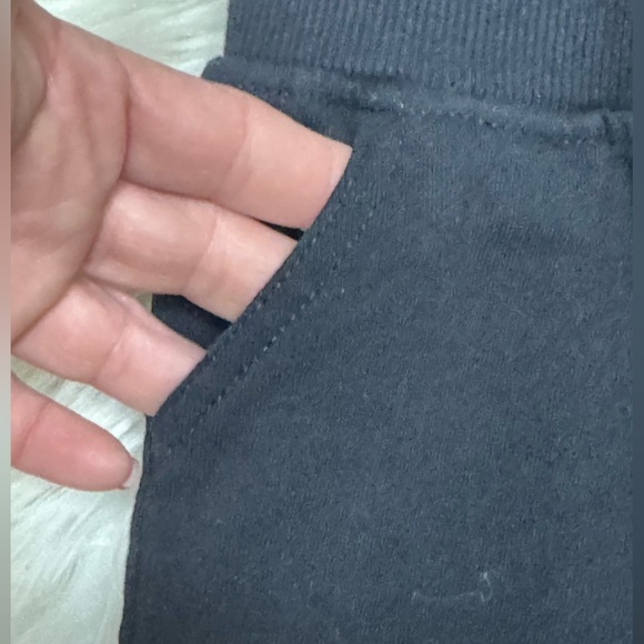 Toddler Boy’s Timberland Sweatpants - Picture 4 of 5